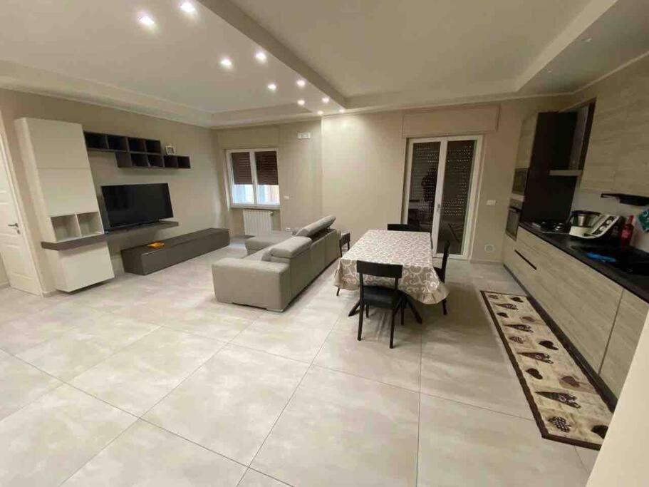 Il Poeta Manfredonia - Suite Con Balcone Exterior photo